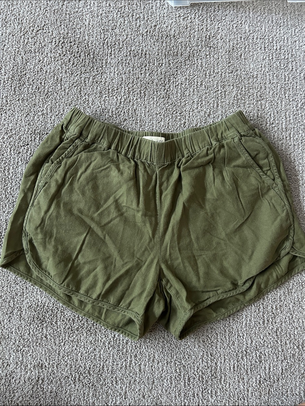 Women’s Soft Olive Green Casual Elastic-Waist Shorts
